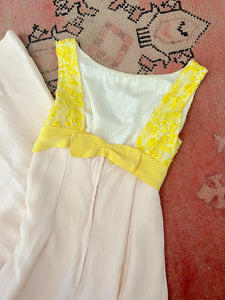 VTG 60's Floral Embroidered Dress 6