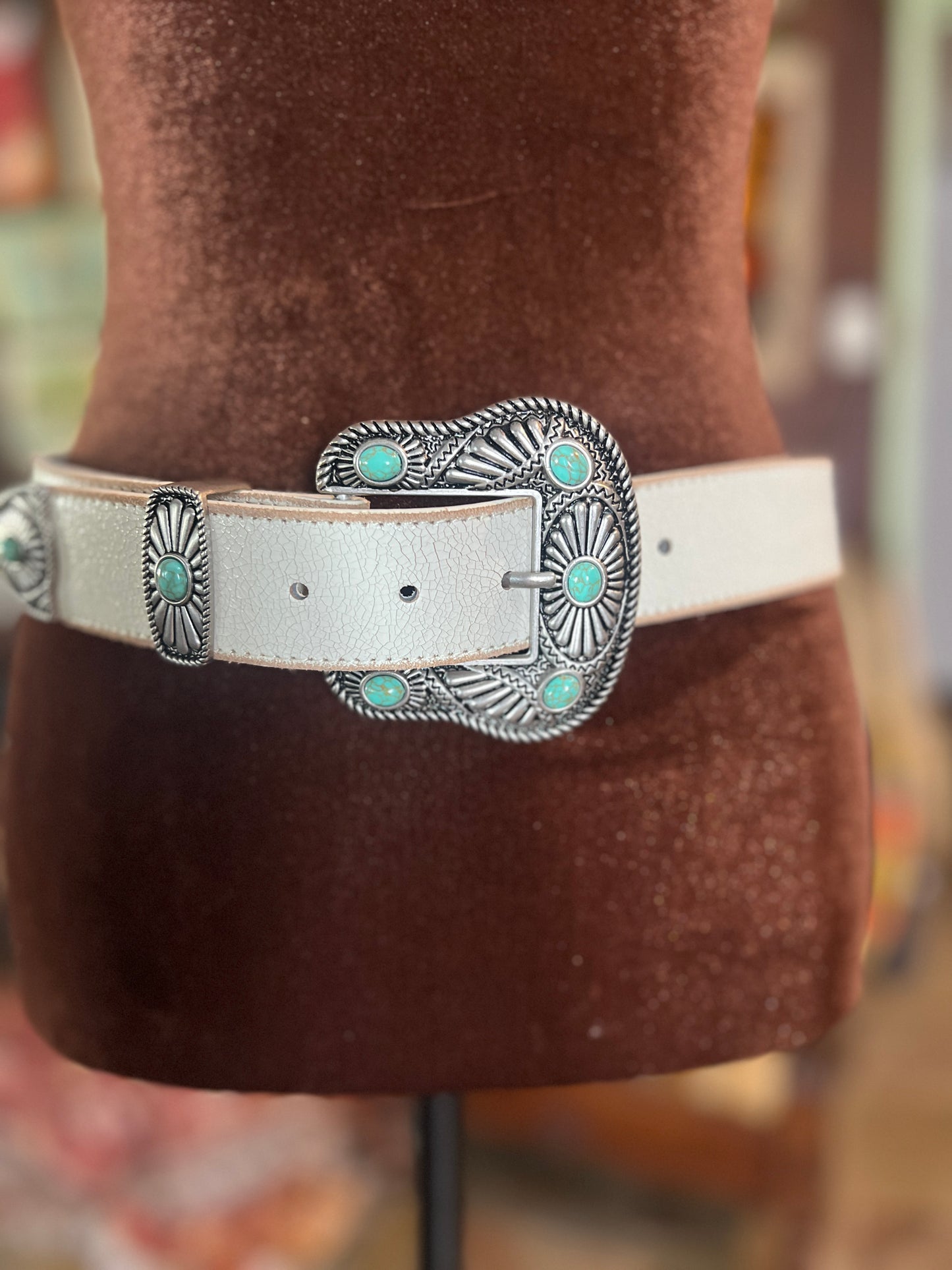 AXESORIA WEST White Leather Belt With Western Buckle