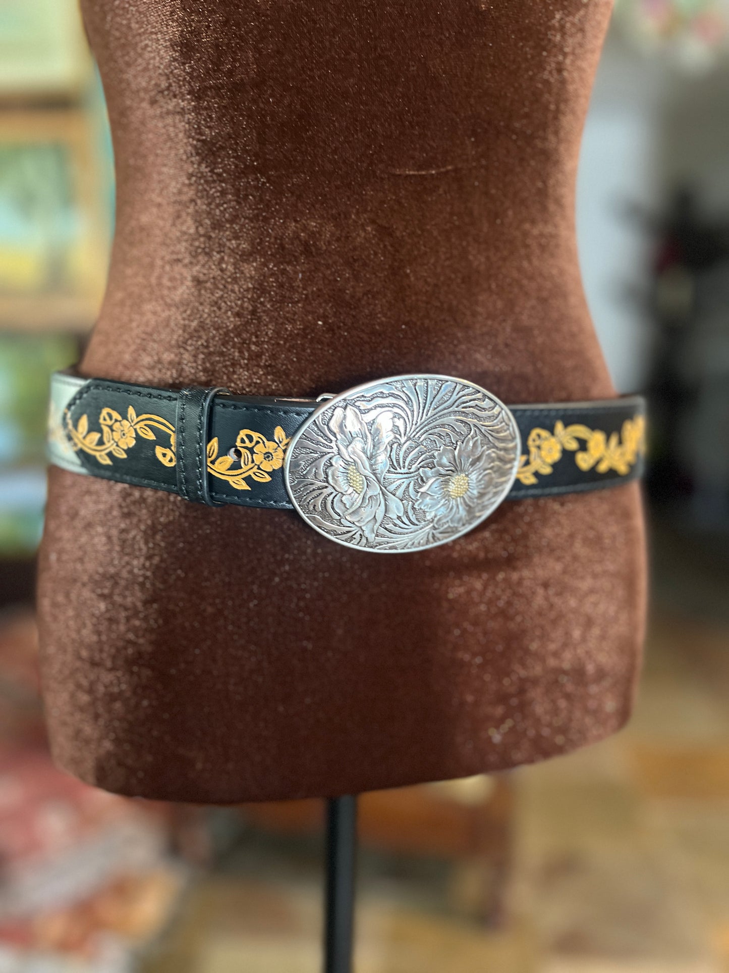 AXESORIA WEST Sunflower Buckle with Floral Tooled Leather Belt Black