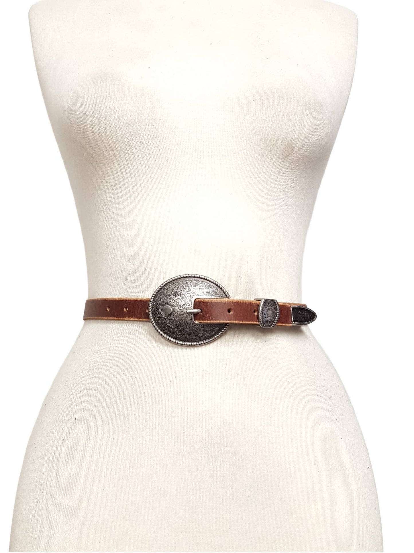 AXESORIA WEST Skinny Leather Belt w. Antique Silver Floral Buckle: Brown