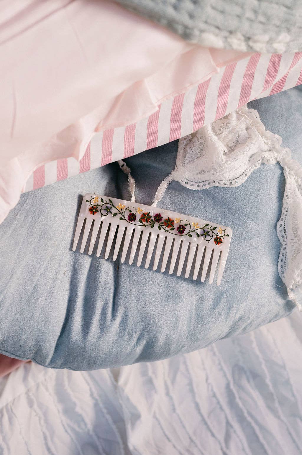 HEY RICOCHET Manuscript Border Comb